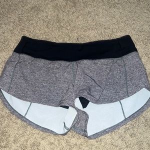 lululemon speed up 2.5 grey shorts